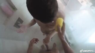 سكس لواط شباب يصورون فيديو لاول جنس لهم